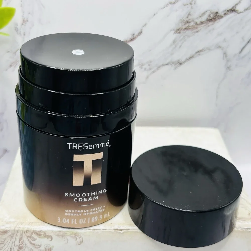 TRESemmé Smoothing Cream A-List Collection for Frizz-Control & Deep‎ Hydration